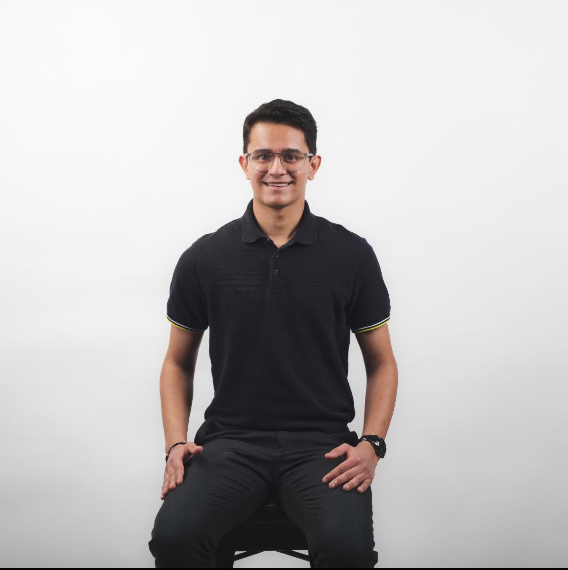 Aniket, founder of AGNT/01
